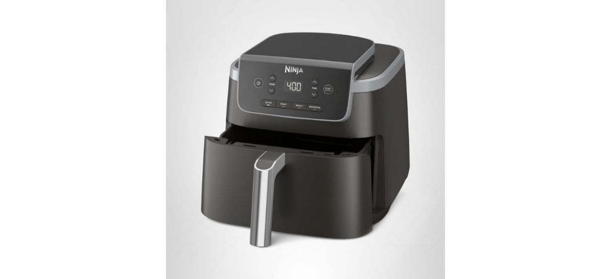 Ninja Air Fryer with Air Crisp on white background