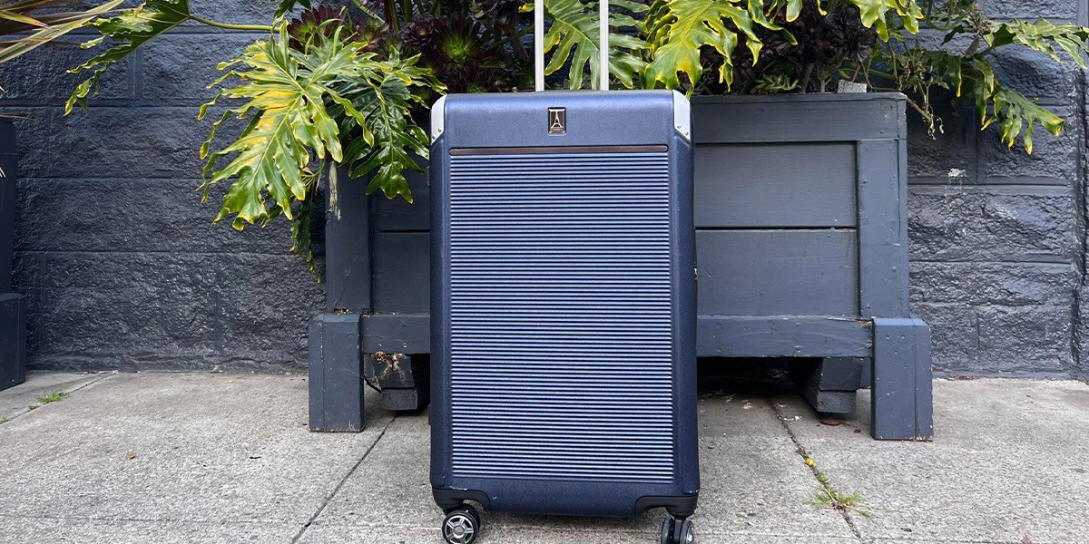 Travelpro Platinum Elite Large Hardside Check-In Spinner 